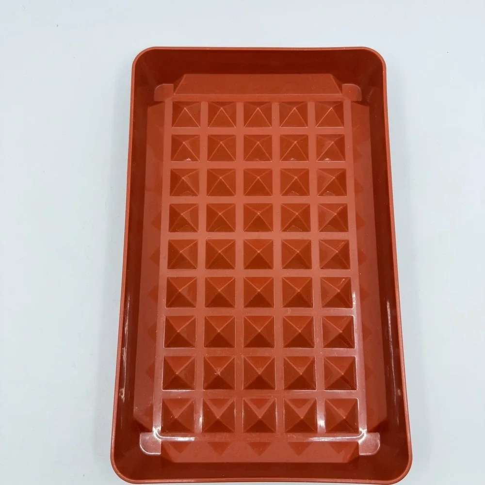 Tupperware red orange